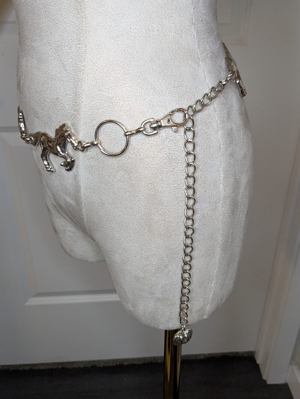 Vintage Silver Tone Horse Link Chain Belt Lion Charm Western Rodeo SZ 32-36" M/L - Picture 6 of 11